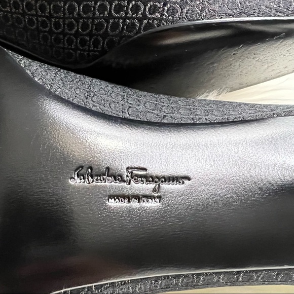 Salvatore Ferragamo pointy high heels - Picture 13 of 13